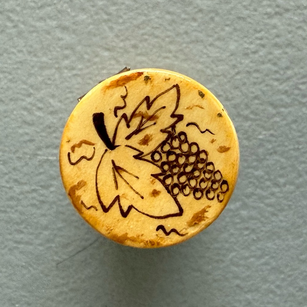 Limoges France Peint A La Main (Hand-painted) Wine Cork Porcelain Box w/Hinge - Picture 9 of 9